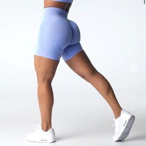 NVGTN Women’s Seamless Contour Shorts Periwinkle